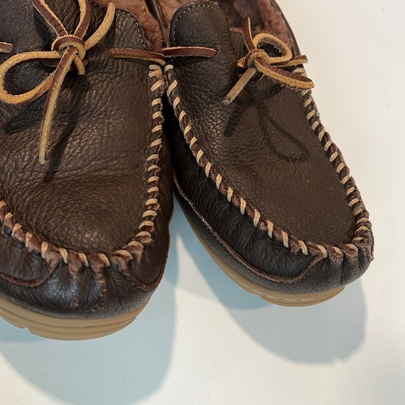 LL‎ Bean - wicked good moccasin, moose hide slippers, leather and shearling main image 4